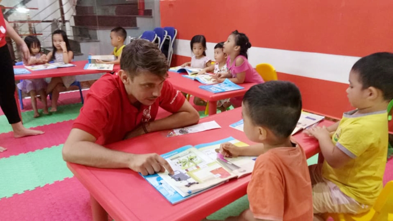 Trung tâm Anh ngữ Quốc tế Lagu English