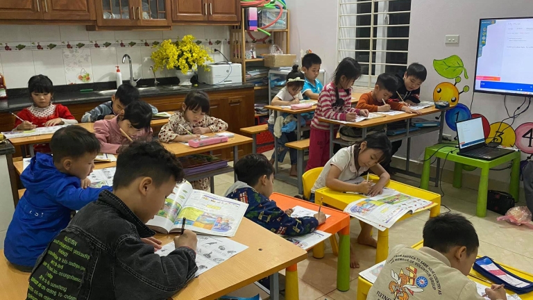 Ekivi English Center