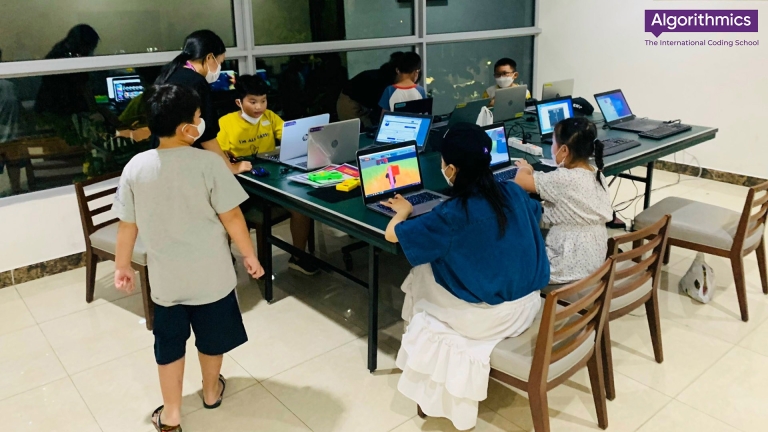 Algorithmics – The International Coding School