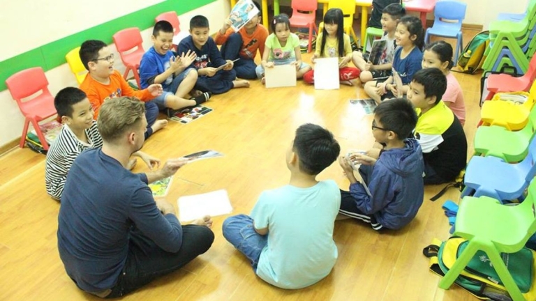 Trung Tâm Ngoại Ngữ Tháng Năm