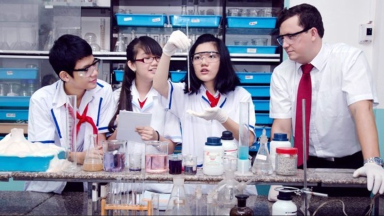 Tập Đoàn Giáo Dục EMG