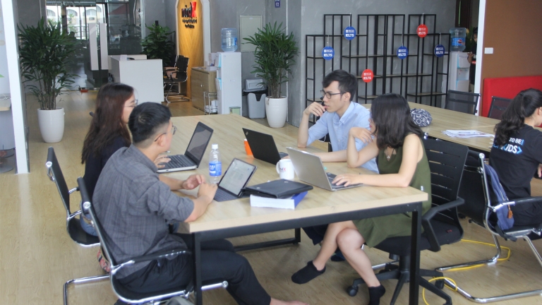 Trung tâm tiếng Anh ILIAT