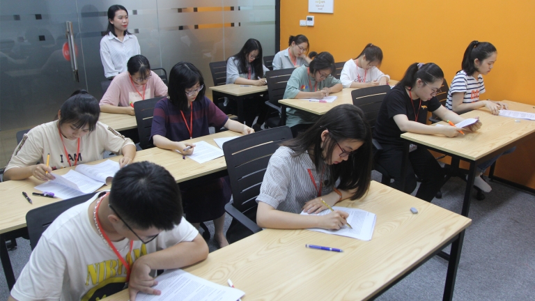 Trung tâm tiếng Anh ILIAT