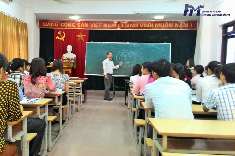 to-chuc-giao-duc-the-flat-world-tieng-anh-doanh-nghiep