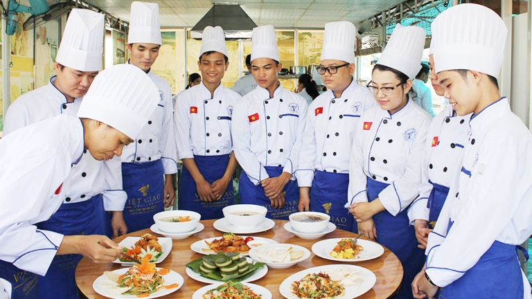 Trường Trung cấp Việt Giao