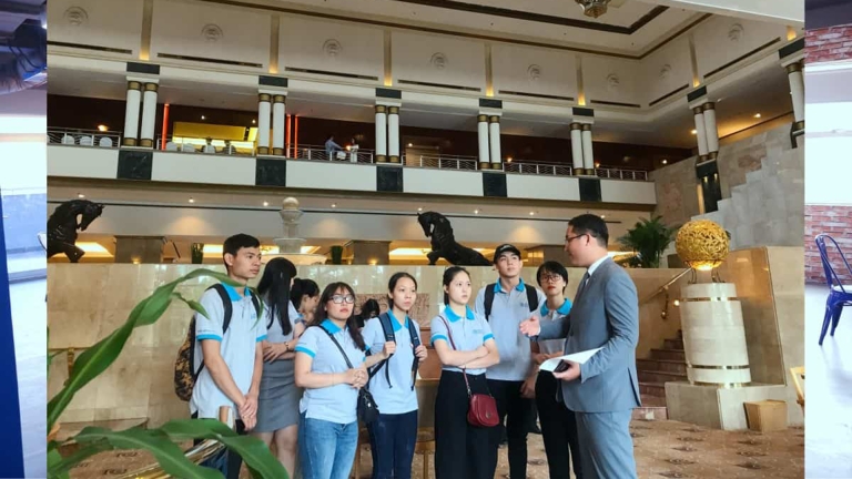 Trường Quản lý Khách sạn Việt Úc