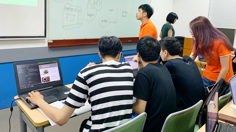 Hệ thống Đào tạo Lập trình viên Quốc tế FPT Aptech