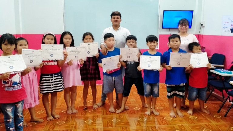 Học viện Anh ngữ Hoa Kỳ Academy of Achievement (AA)