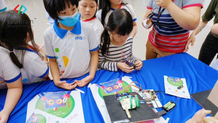 Học viện Robot và Lập trình cho trẻ TechTrain
