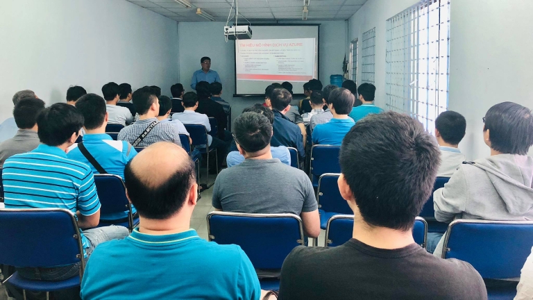 Trung tâm Đào tạo Công nghệ Thông tin Nhất Nghệ