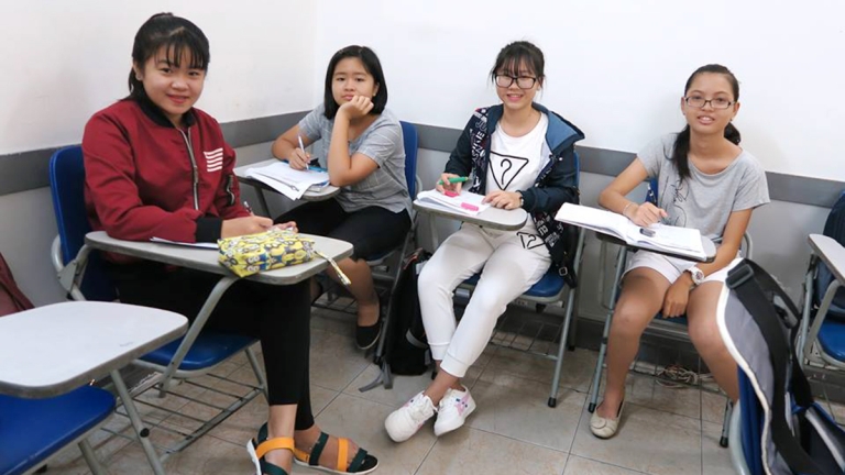 Trung Tâm Ngoại Ngữ Việt Mỹ