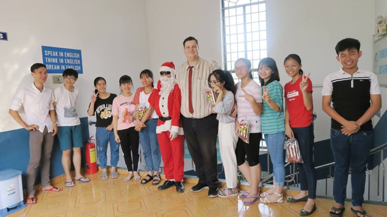 Trung Tâm Ngoại Ngữ Việt Mỹ