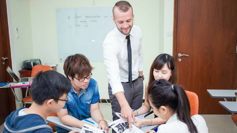 Trung tâm Anh ngữ Uy Phong (Majestic)