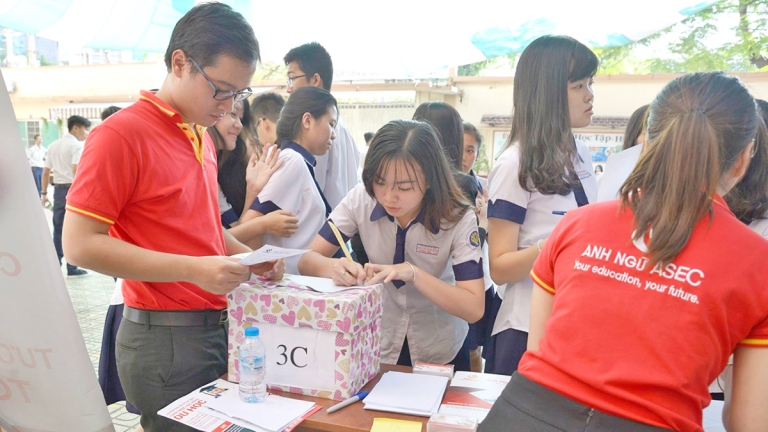 Trung Tâm Ngoại Ngữ Chân Trời Mới (ASEC)