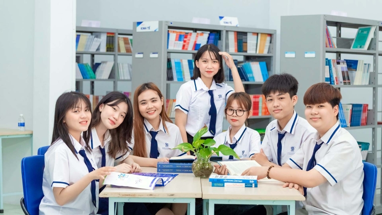 Trường Trung cấp Công nghệ thông tin Sài Gòn (SITC)