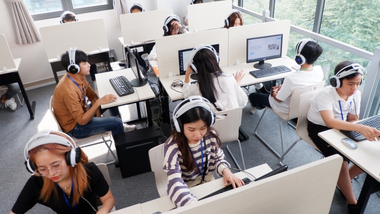 Trung tâm TTS English Center