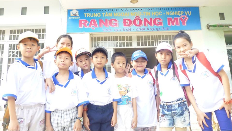 Trung tâm Rạng Đông Mỹ