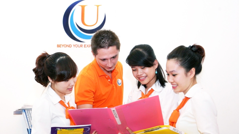 Trung tâm Ngoại ngữ Up On