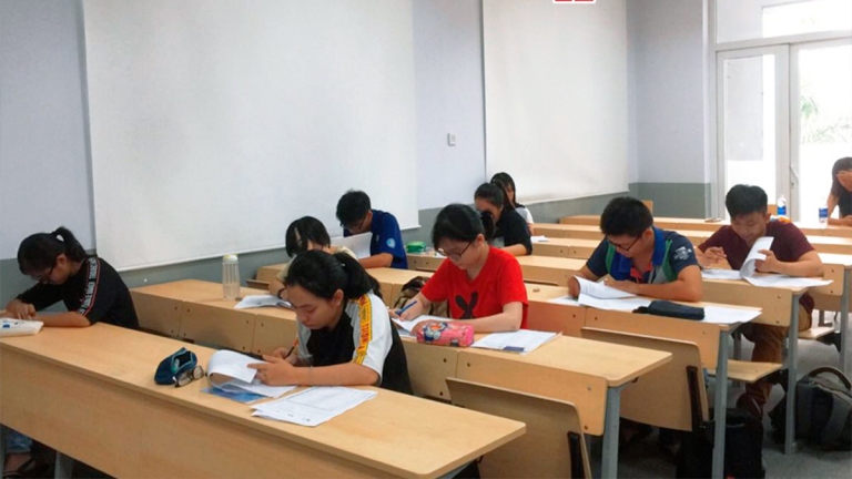 Tổ chức Luyện thi IELTS Abroad Corner