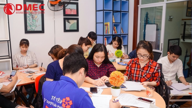 Trung tâm Anh ngữ DMEC