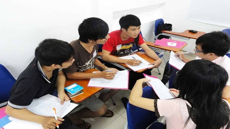 Trung Tâm Tin Học Ngoại Ngữ 12-A7