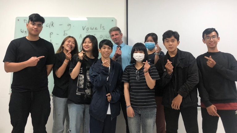 Trung tâm Anh ngữ EASY EDU