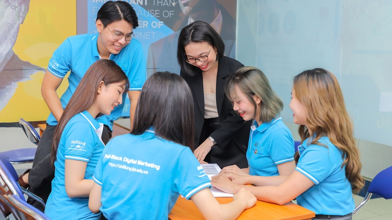 Hệ thống Đào tạo Full-stack Digital Marketing Quốc tế FPT Skillking