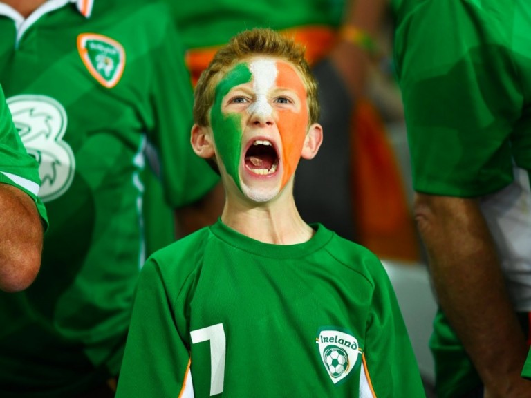 Tình yêu bóng đá của quốc dân xứ Ireland không thua kém gì nước khác đâu nhé!