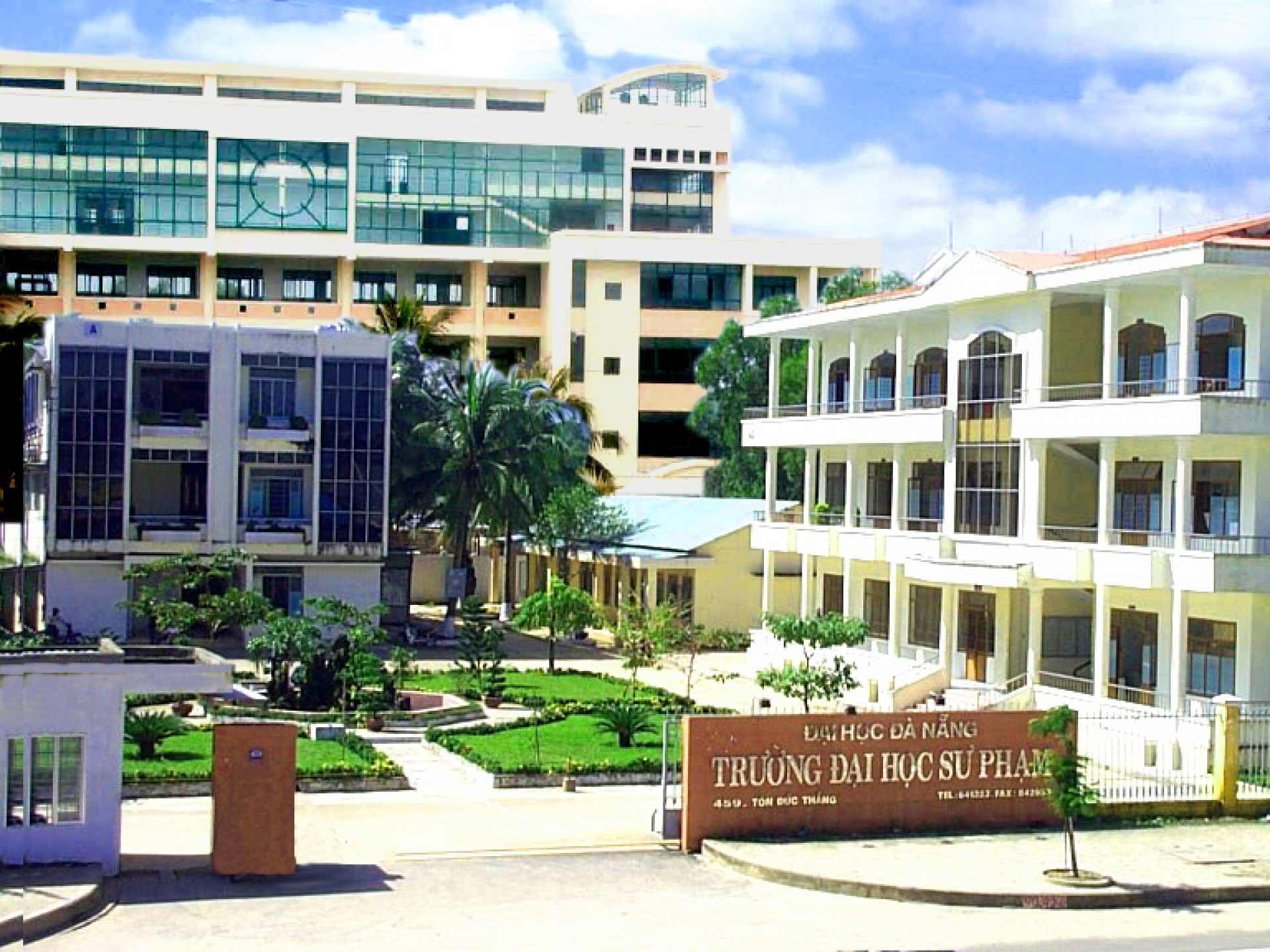 Trường Đại học Sư phạm Đà Nẵng dưới góc nhìn của sinh viên