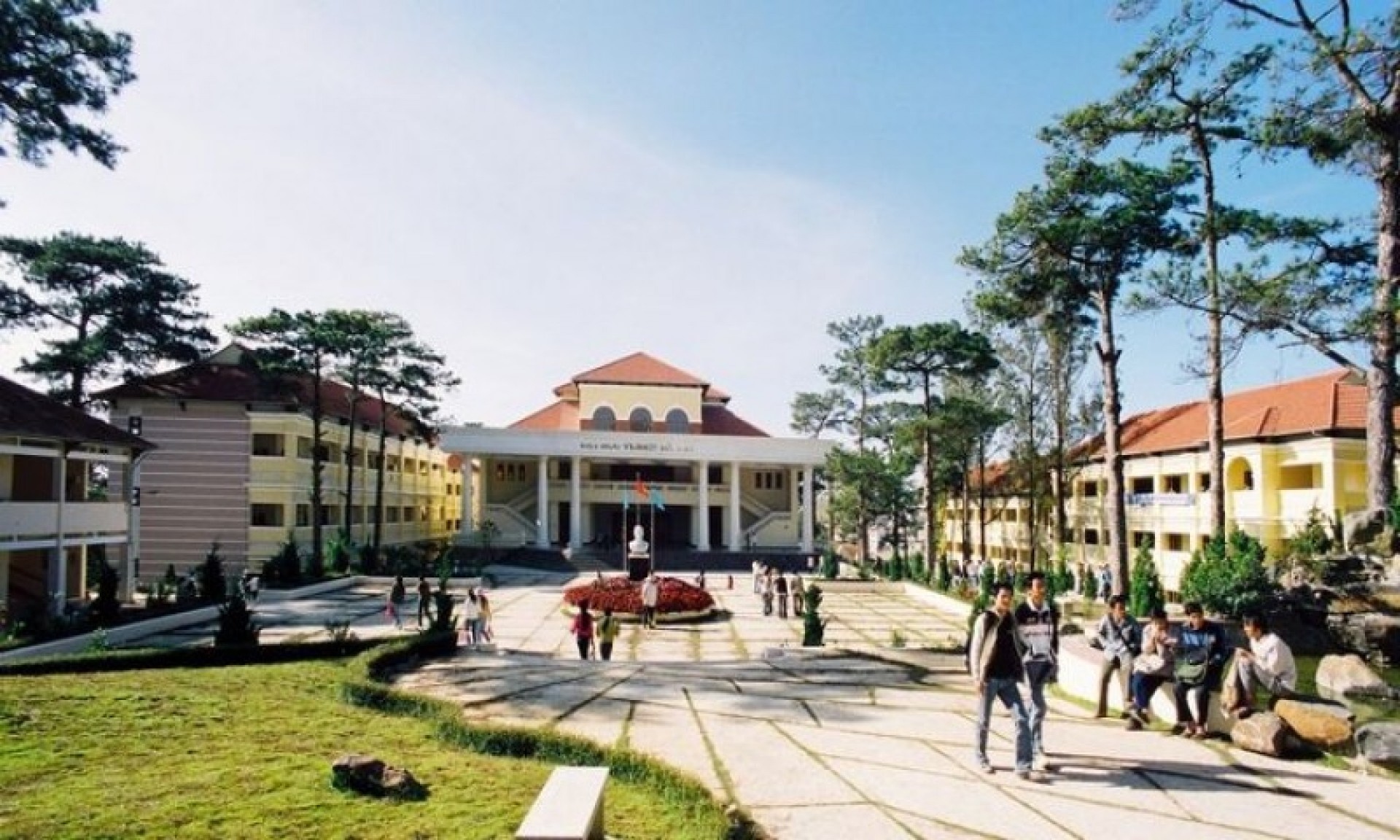 Cảm nhận của sinh viên về trường đại học Yersin Đà Lạt