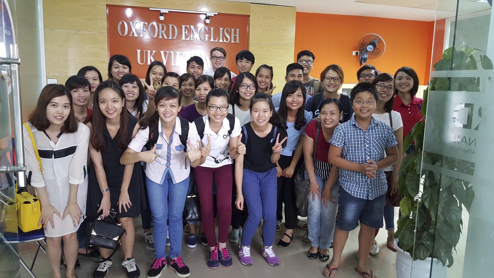 Học phí Trung tâm Anh ngữ Oxford English UK Vietnam có mắc không?