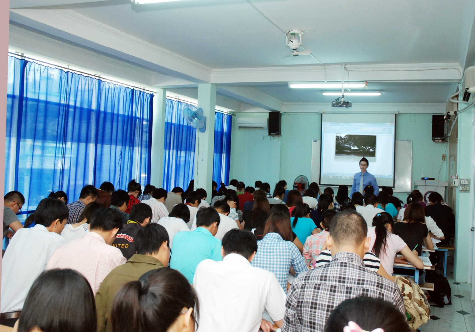 Các khóa học tại trung tâm của Mr. Huy Trịnh