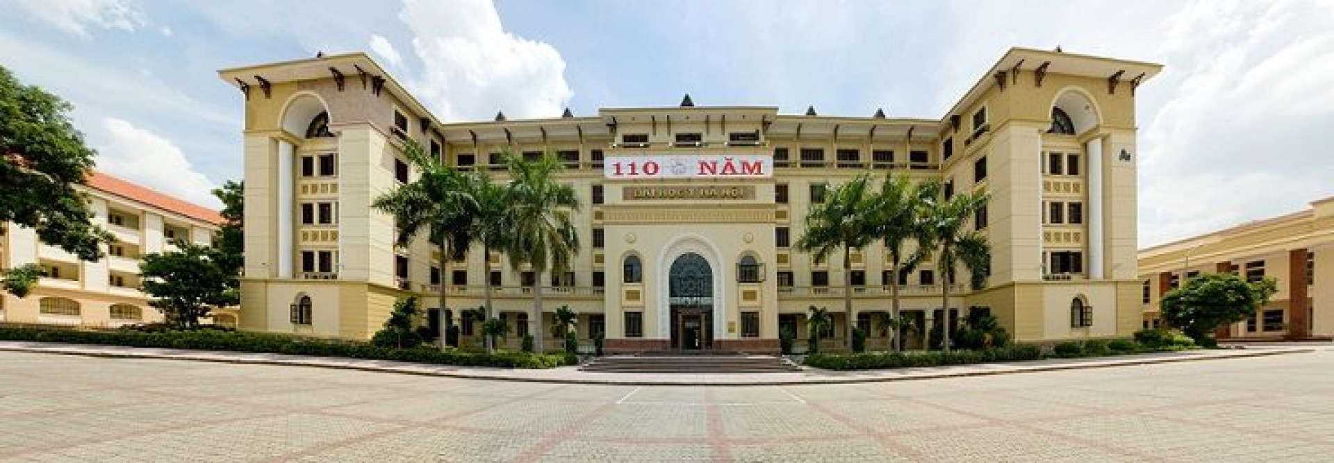 Cơ sở vật chất của Đại học Y Hà Nội có gì đáng quan tâm?