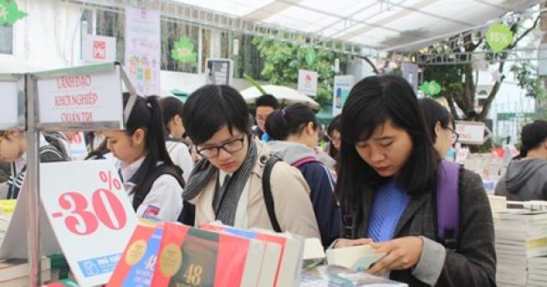 [HN] Bách Việt Books Tuyển Dụng CTV Bán Hàng Tại Hội Sách Mùa Xuân 2017