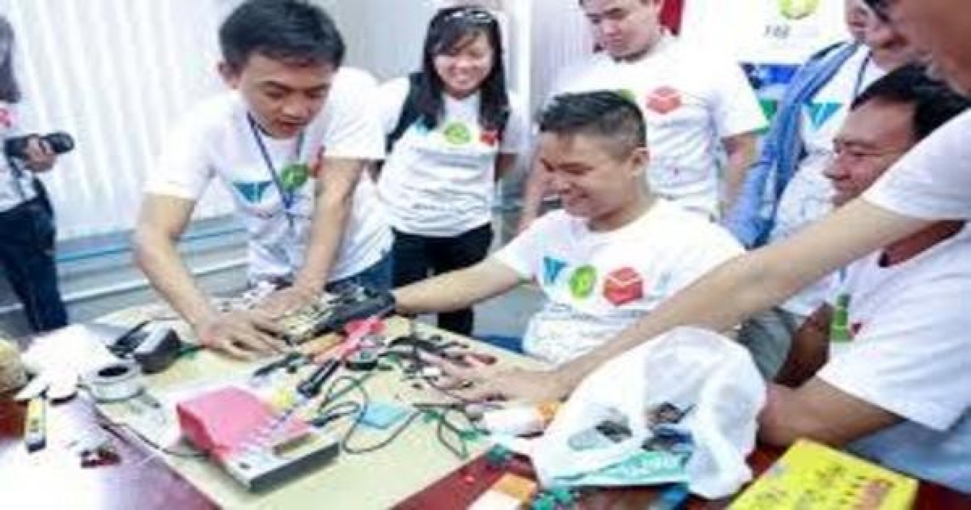 Young Makers Vietnam – Tổ chức dành cho các bạn trẻ đam mê STEM