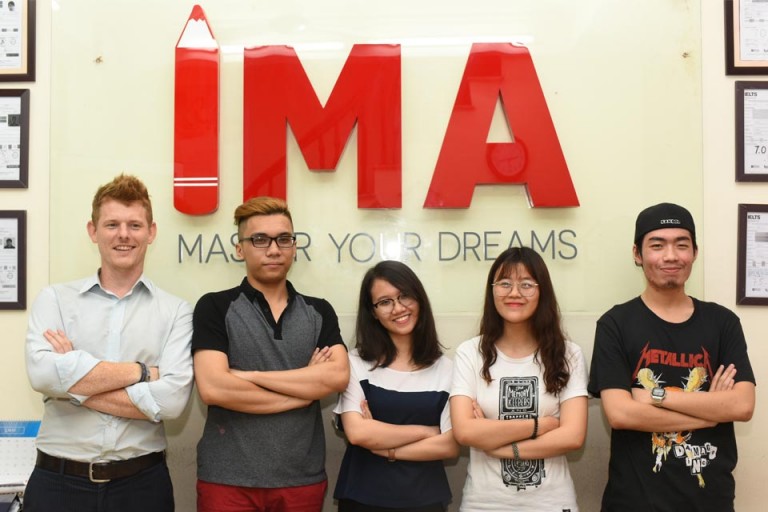 Giảng viên và học viên tại IMA (Nguồn: IMA)