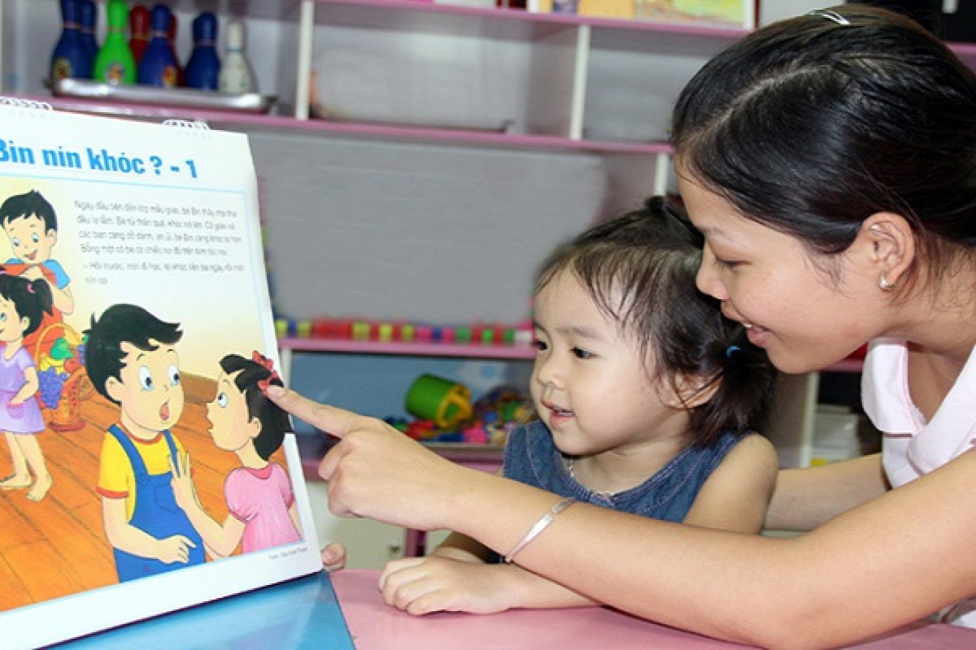10 lợi ích cho thấy tầm quan trọng của việc đọc sách chung với trẻ