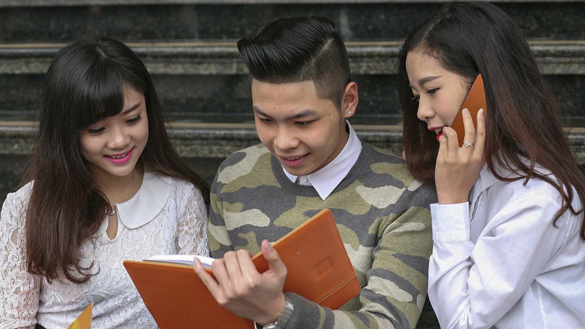 Có gì khiến Đại học Khoa học Xã hội và Nhân văn Hà Nội thu hút sinh viên vậy?