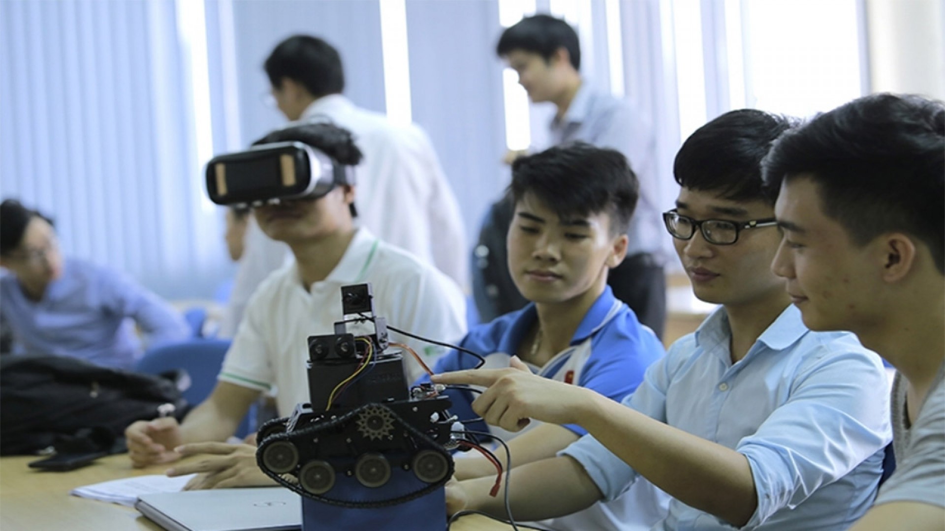“Tuốt tuồn tuột” về các ngành của Đại học Bách Khoa Thành phố Hồ Chí Minh