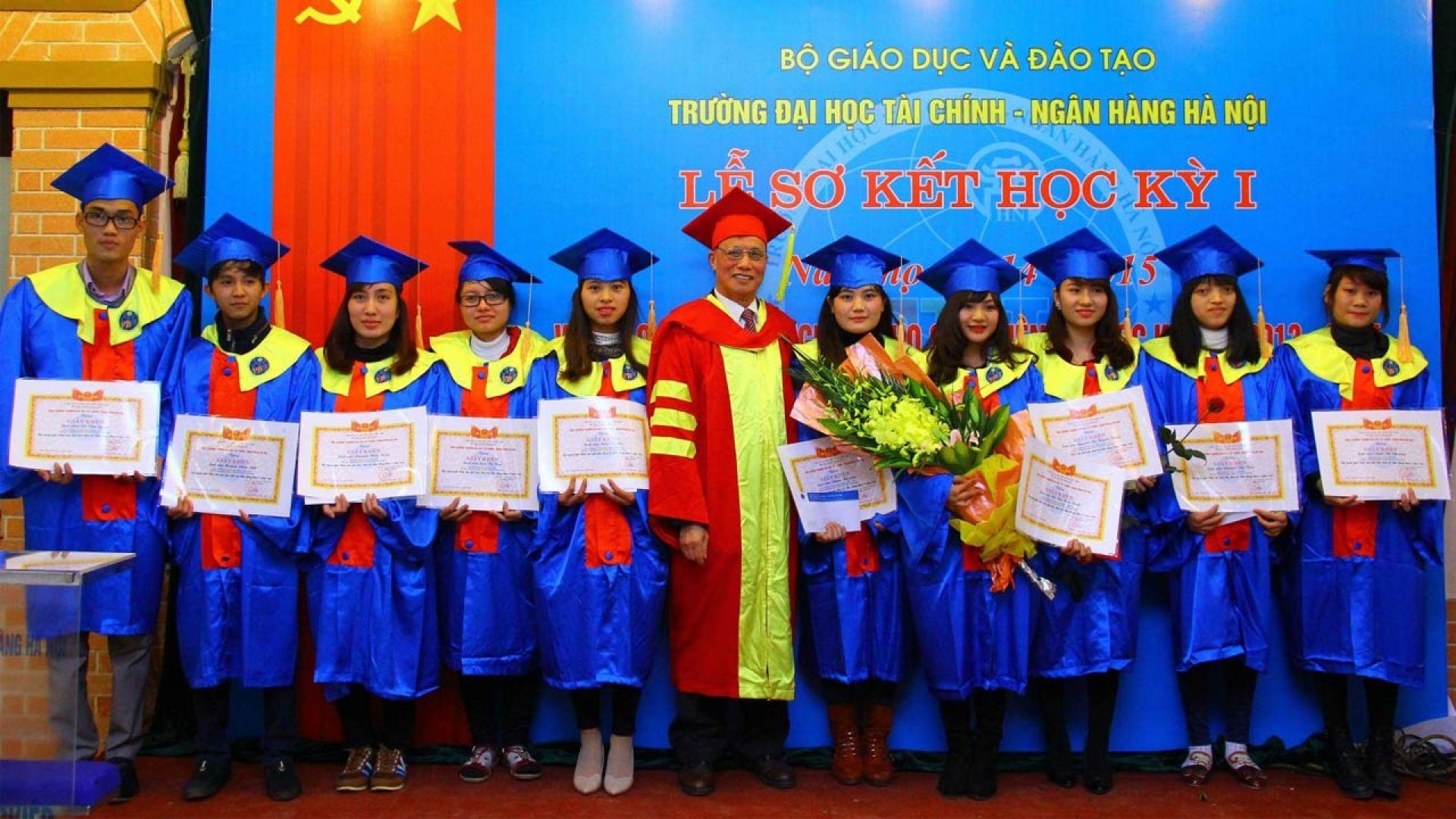 Bật mí chuyện chưa kể về trường Đại học Tài chính – Ngân hàng Hà Nội