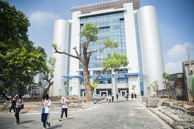 Góc nhìn sang chảnh của trường Đại học Kinh tế Quốc dân (Nguồn: kenh14)