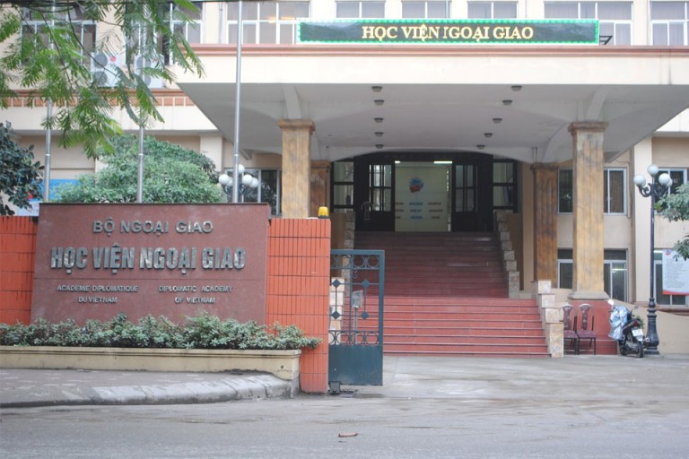 Cổng trước của Học viện Ngoại giao (Nguồn: Giadinhvietnam)