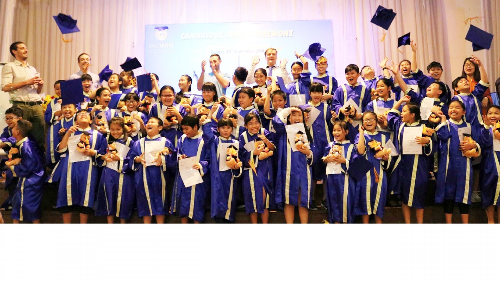 Khám phá mùa hè ý nghĩa cùng WeWin Education tại thành phố sư tử biển - Singapore