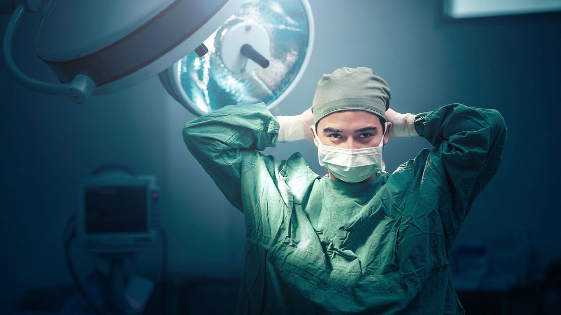 Góc giải đáp: Bác sĩ phẫu thuật học ngành gì?
