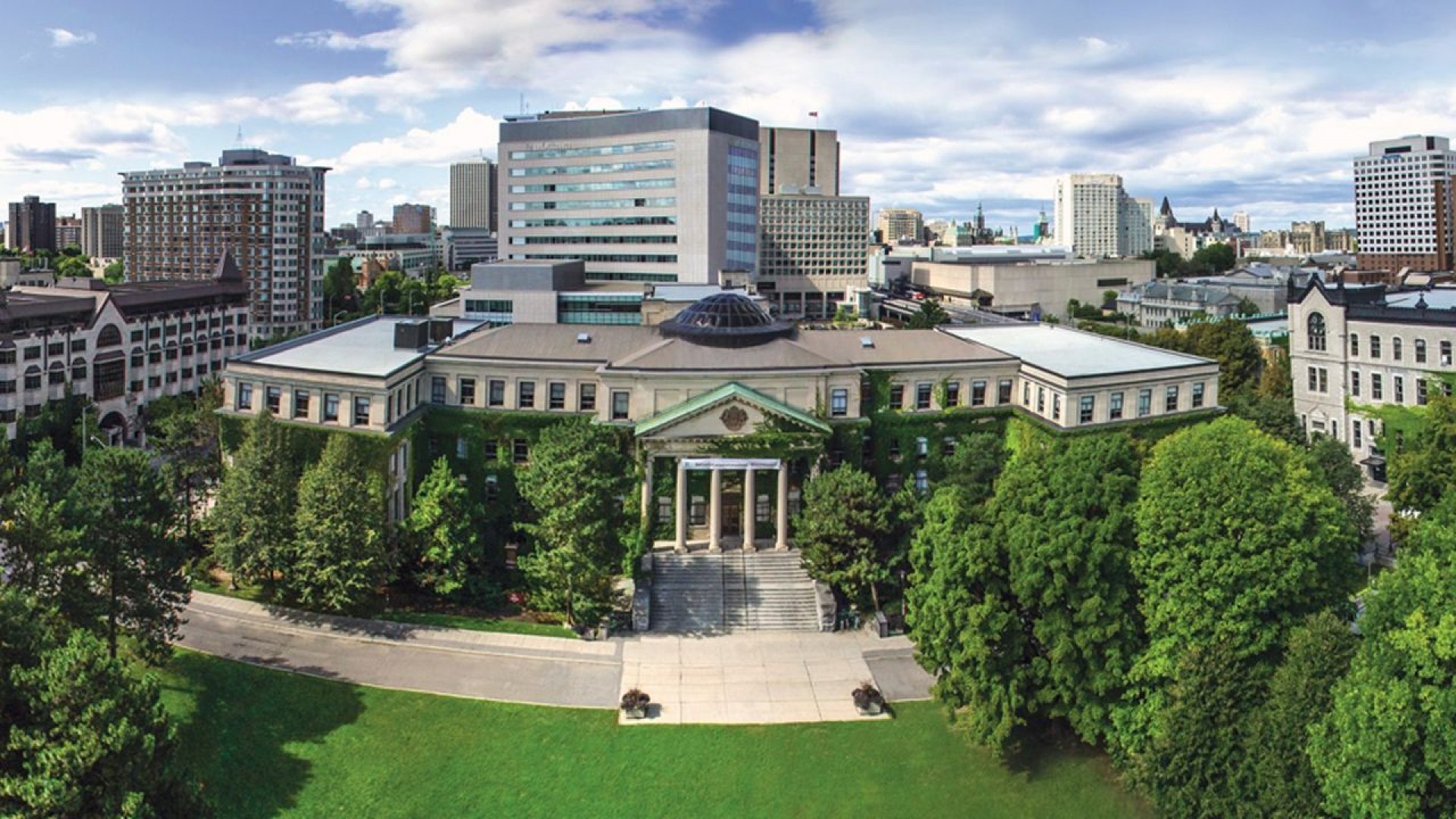Đại học Ottawa: Điểm đến lý tưởng khi đi du học đại học ở Canada?