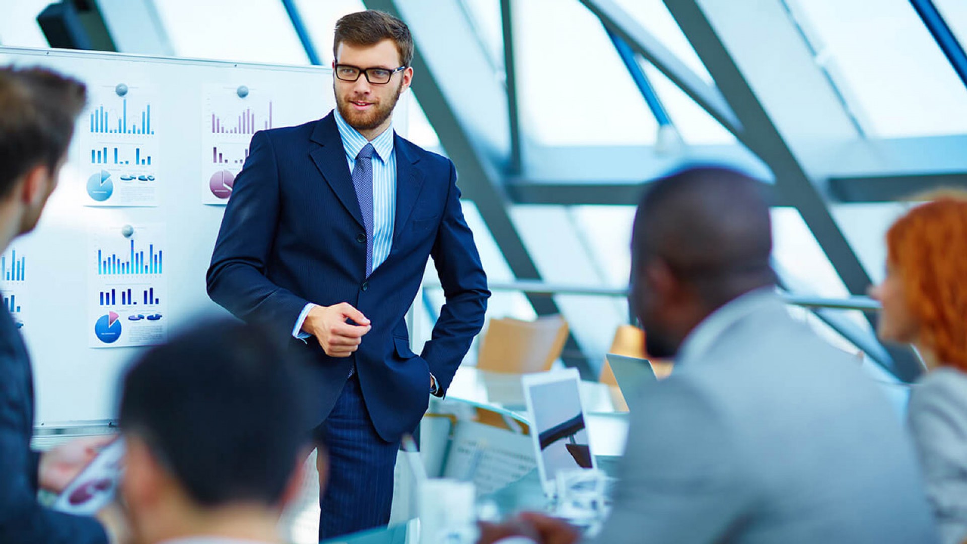 9 kỹ năng quản lý nhân viên không thể thiếu cho người dẫn đầu
