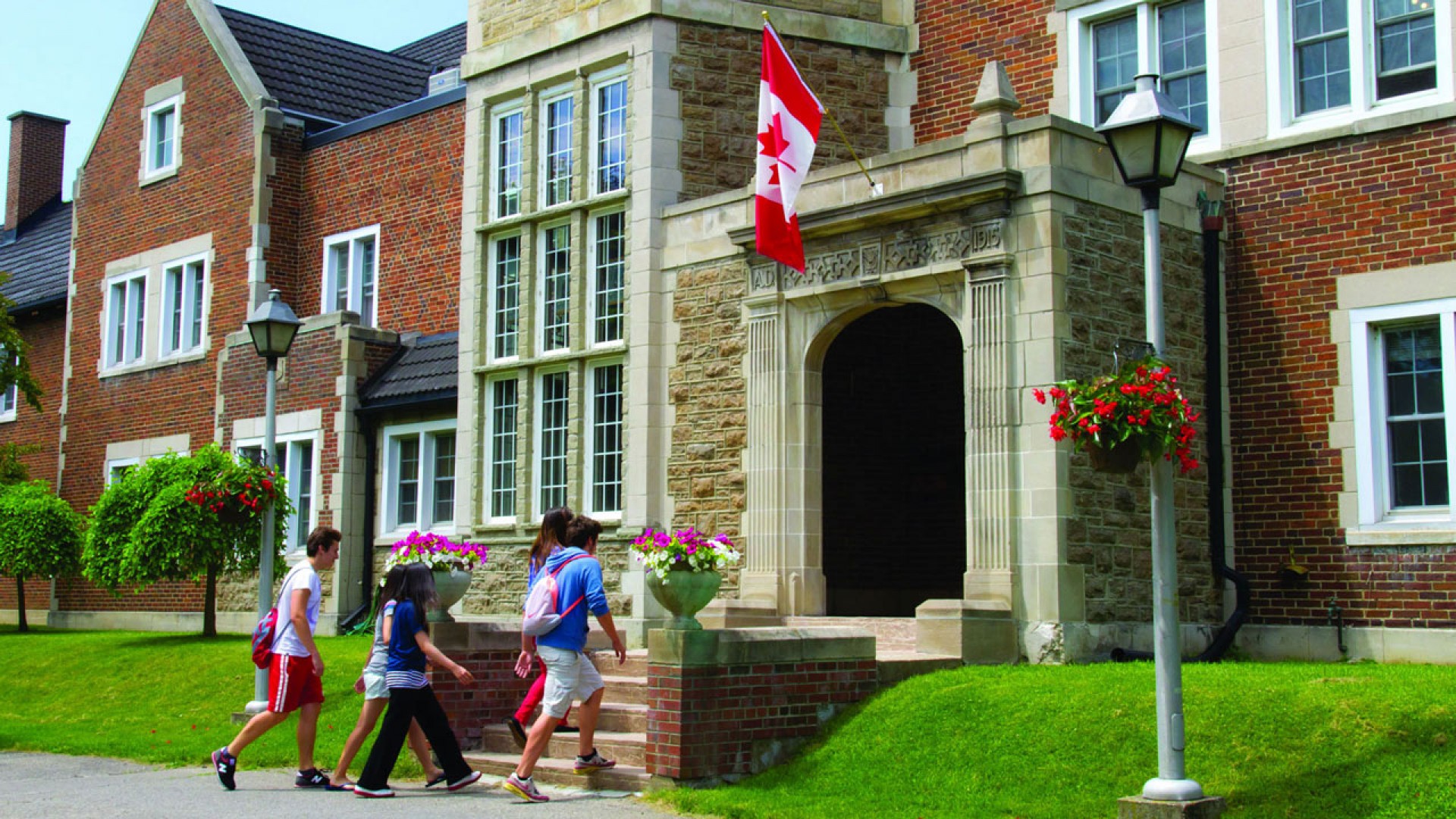 Có nên du học trung học Canada nội trú tại trường Fulford Preparatory College?