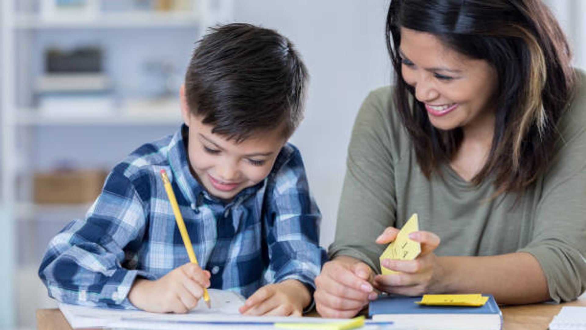 4 vấn đề cha mẹ cần biết khi dạy tiếng Anh trẻ em tại nhà