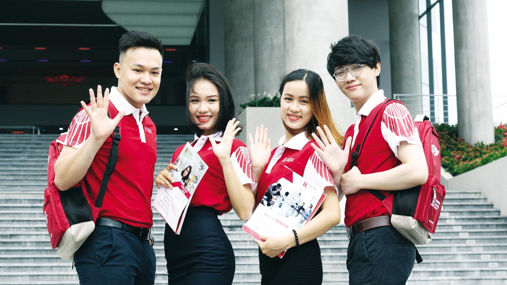 Vì sao bạn nên là một trong những tân sinh viên của Đại học Quốc tế Hồng Bàng?