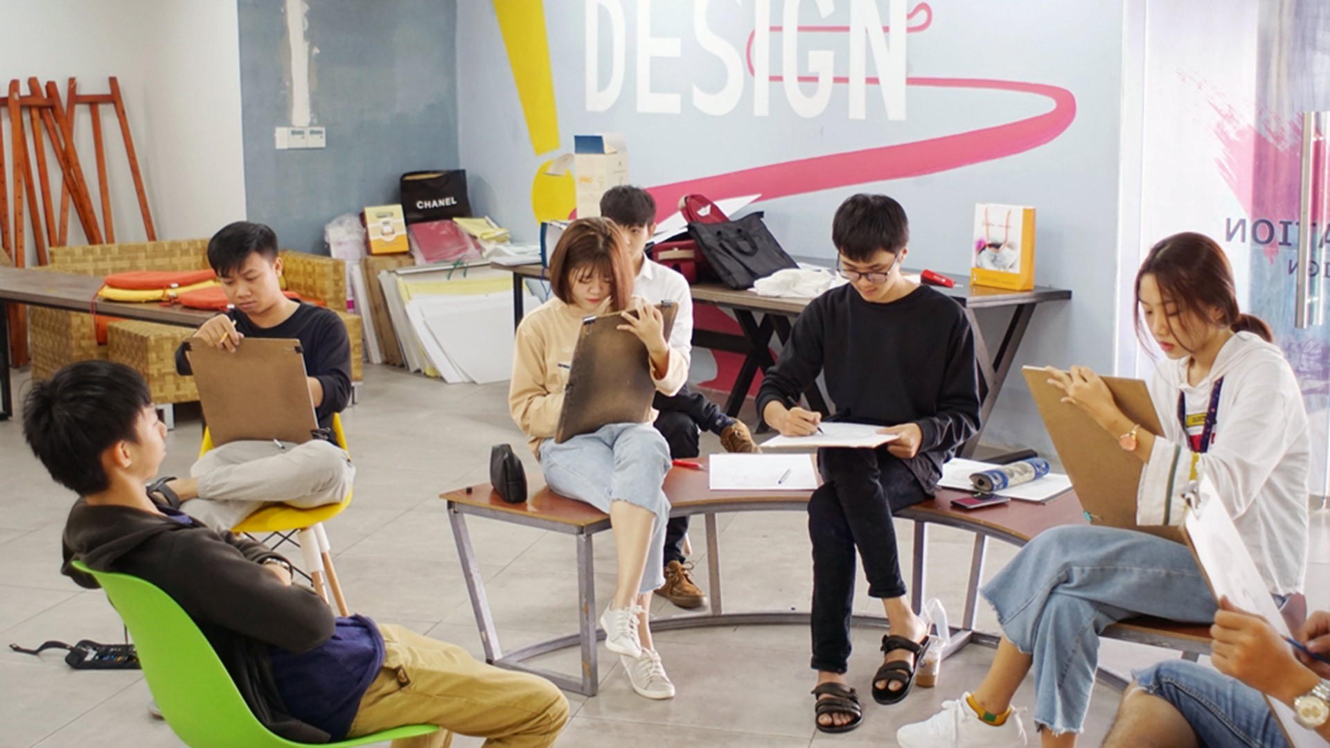 Nguyễn Bình An - Nhà thiết kế trẻ tài năng đi lên từ Đại học Quốc tế Hồng Bàng